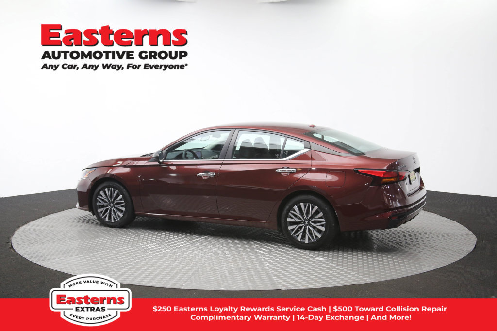 Used 2024 Nissan Altima 2.5 SV FWD image 65