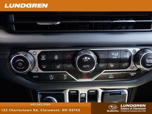 Used 2024 Jeep Wrangler Sahara image 19