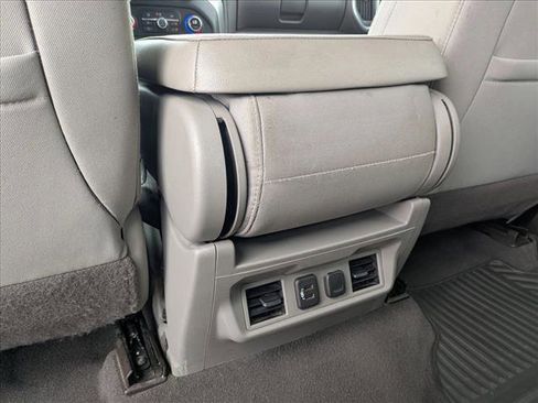 Used 2020 Chevrolet Silverado 2500 LT w/ Texas Edition image 18