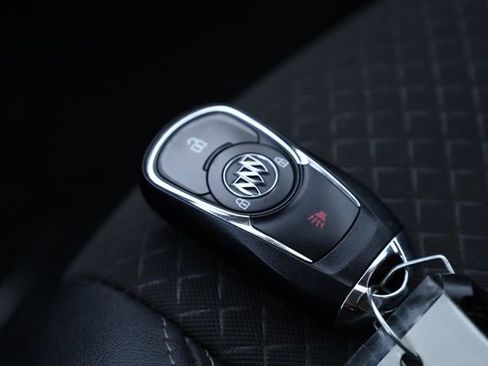 Used 2018 Buick Encore Preferred image 29