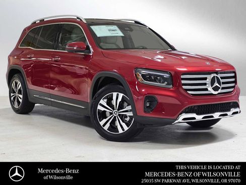 New 2026 Mercedes-Benz GLB 250 4MATIC image 1