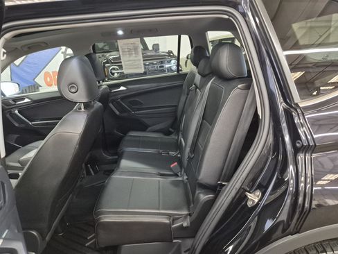 Used 2020 Volkswagen Tiguan SEL FWD image 15
