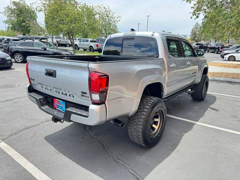 Used 2023 Toyota Tacoma SR5 w/ Technology Package AWD/4WD image 5