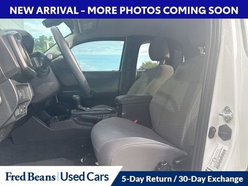 Certified 2022 Toyota Tacoma SR w/ SR Convenience Package AWD/4WD image 10