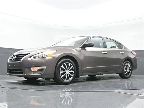Used 2013 Nissan Altima 2.5 S image 21