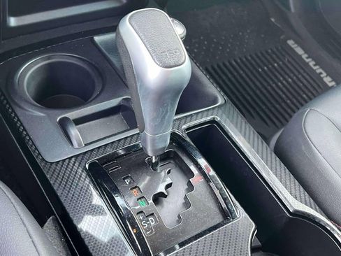 Used 2019 Toyota 4Runner TRD Off-Road Premium AWD/4WD image 28