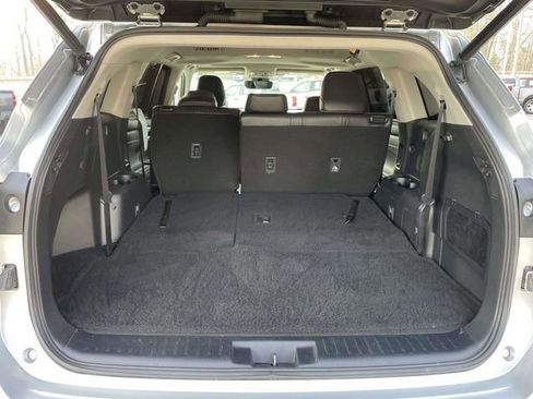 Used 2022 Toyota Highlander XLE image 13