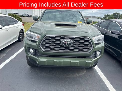 Used 2022 Toyota Tacoma TRD Sport RWD image 2