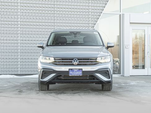 Used 2023 Volkswagen Tiguan SE image 32