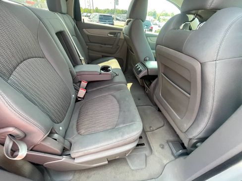 Used 2017 Chevrolet Traverse LS FWD image 28