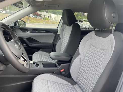 New 2026 Volkswagen Tiguan S FWD image 14