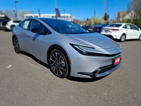New 2026 Toyota Prius Plug-In Hybrid image 2