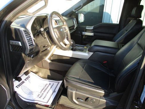 Used 2016 Ford F150 Lariat image 11