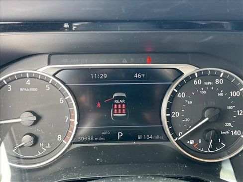 Used 2024 Nissan Pathfinder SL image 9