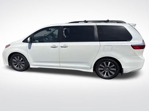 Used 2019 Toyota Sienna Limited Premium image 7