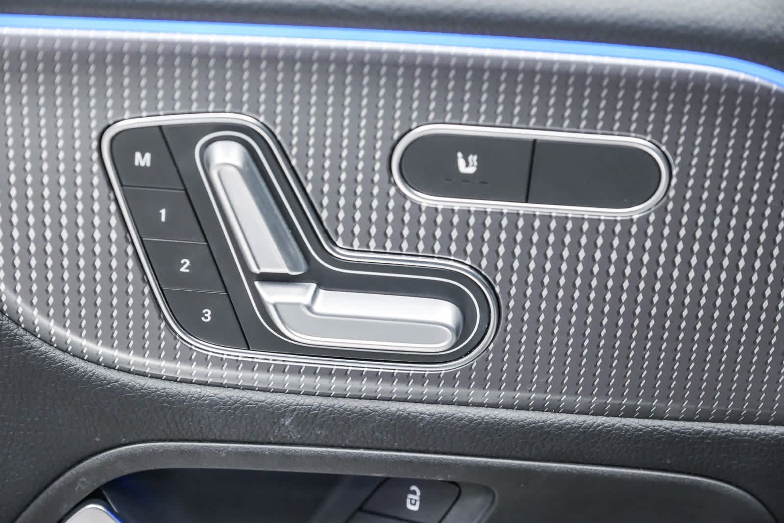 Used 2022 Mercedes-Benz GLB 250 image 28