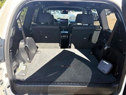 Used 2022 Lexus GX 460 Premium AWD/4WD image 58