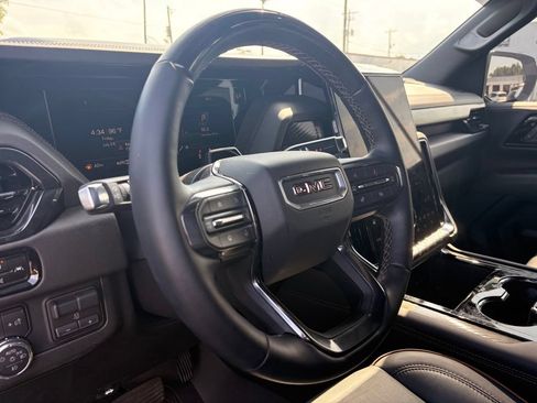 Used 2026 GMC Yukon XL AT4 w/ AT4 Premium Plus Package AWD/4WD image 10