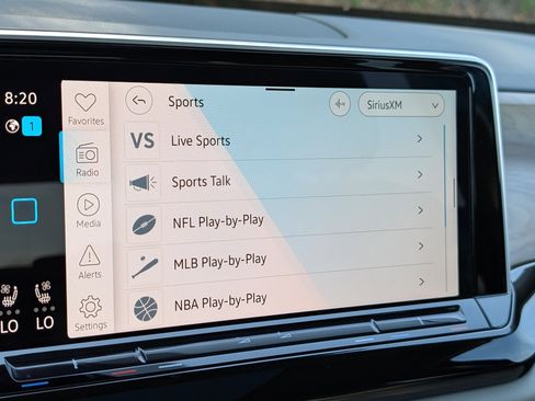 Used 2025 Volkswagen Atlas SE w/ Panoramic Sunroof Package image 30