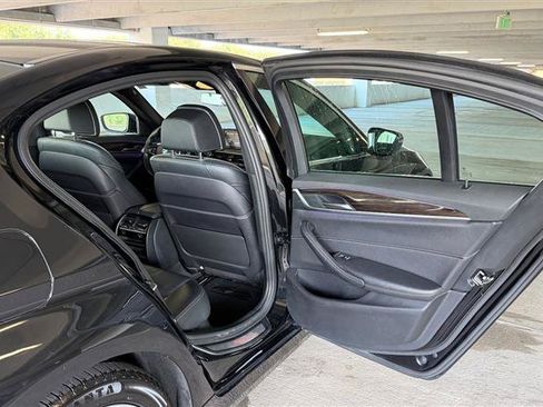 Used 2018 BMW 540i xDrive AWD/4WD image 36