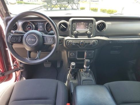 Used 2021 Jeep Wrangler Unlimited Sport AWD/4WD image 12