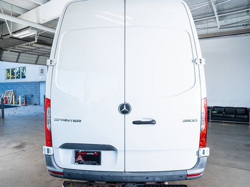 Used 2022 Mercedes-Benz Sprinter 3500 image 7