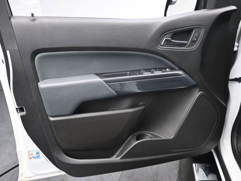 Used 2020 Chevrolet Colorado Z71 image 29