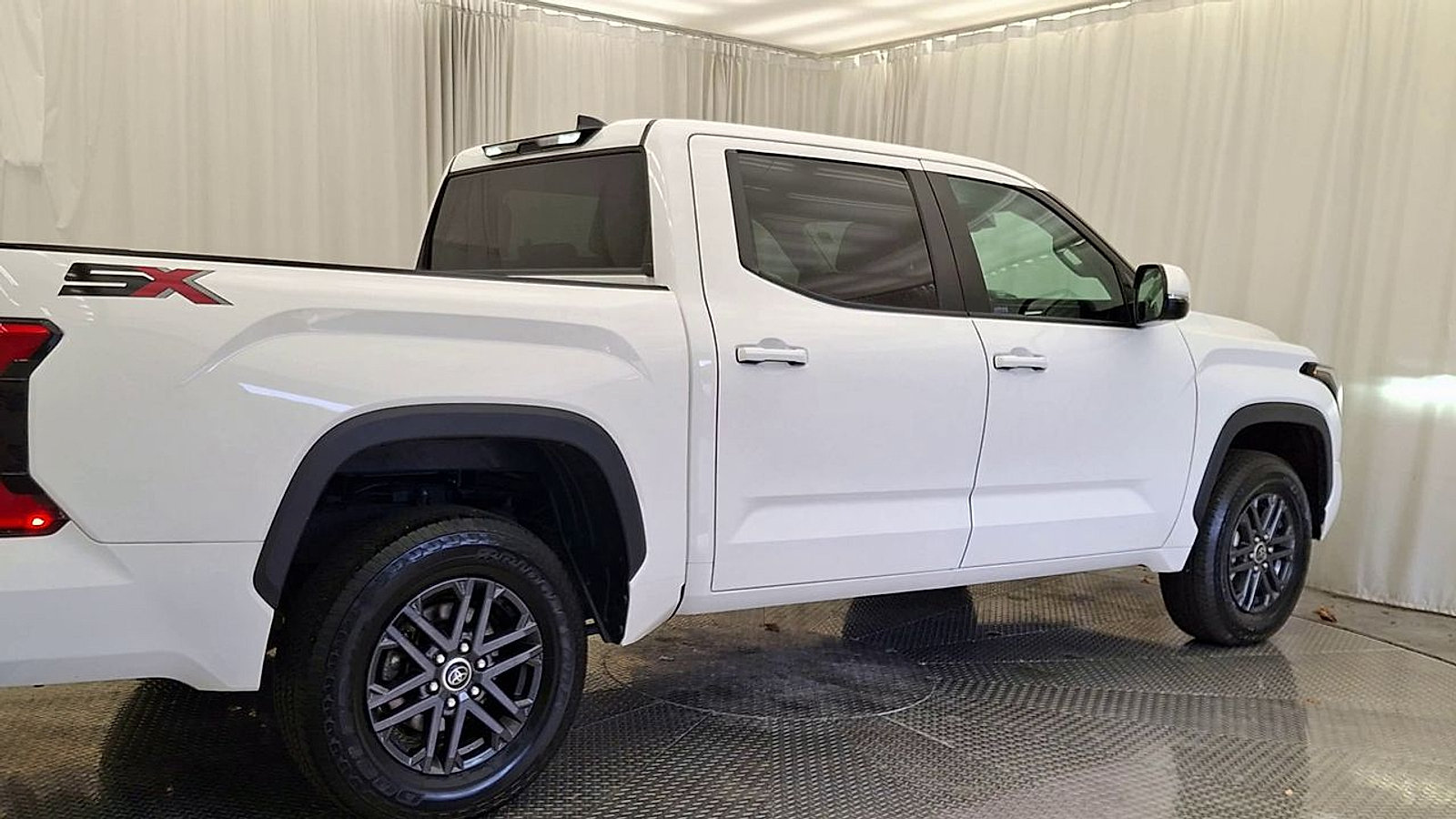 Used 2024 Toyota Tundra SR5 w/ SR5 Convenience Package AWD/4WD image 4
