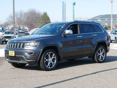 Used 2019 Jeep Grand Cherokee Limited w/ Trailer Tow Group IV image 3