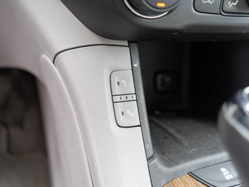 Used 2018 GMC Acadia SLE w/ Driver Alert Package I AWD/4WD image 22