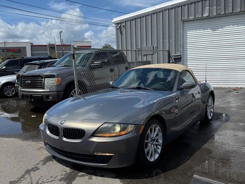 Used 2008 BMW Z4 3.0i image 2