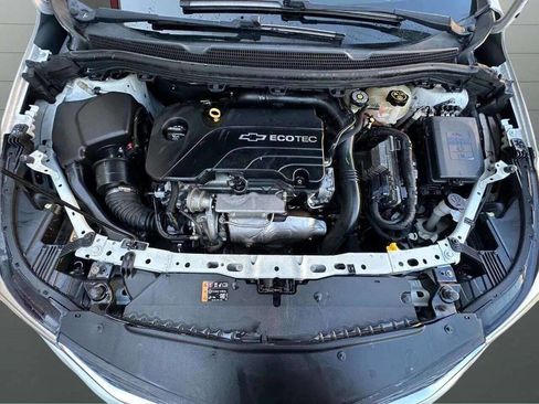 Used 2018 Chevrolet Cruze LT w/ Convenience Package image 21