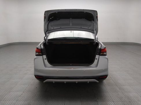 Used 2020 Nissan Versa S FWD image 29