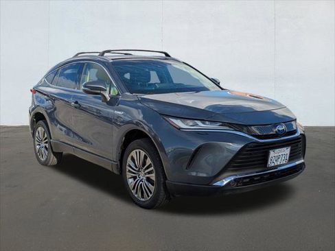 Used 2021 Toyota Venza XLE image 7