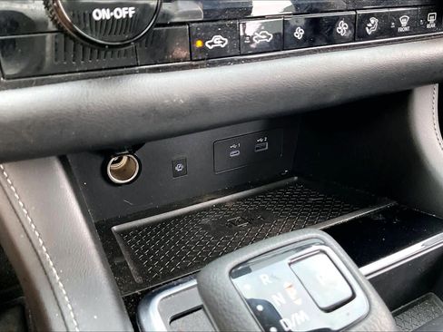 Used 2024 Nissan Pathfinder SL w/ SL Premium Package image 30