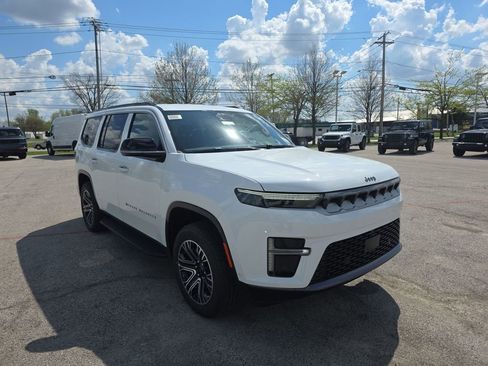 New 2026 Jeep Grand Wagoneer 4WD image 2
