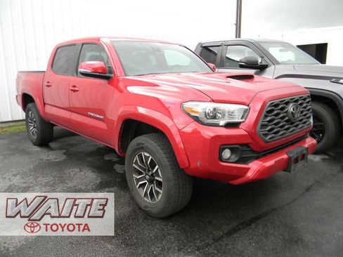 Used 2020 Toyota Tacoma TRD Sport AWD/4WD image 1