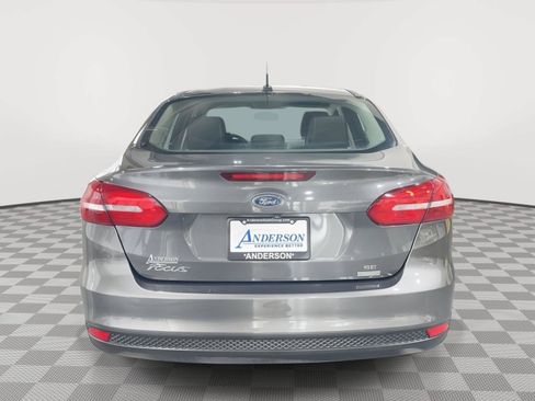 Used 2018 Ford Focus SE FWD image 8