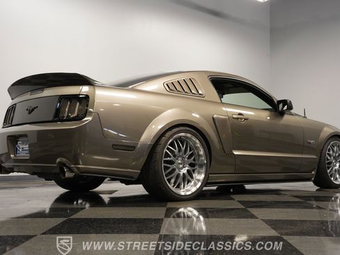 Used 2005 Ford Mustang GT image 27
