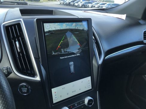 Used 2021 Ford Edge ST-Line image 21