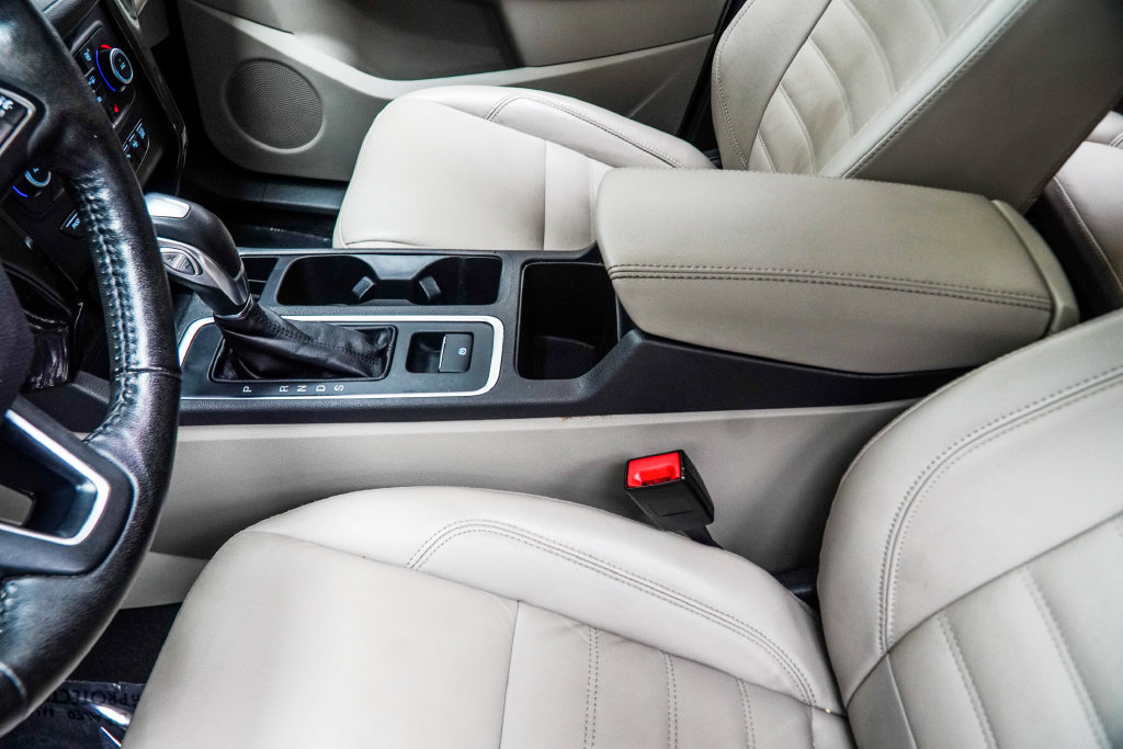 Used 2019 Ford Escape Titanium FWD image 21