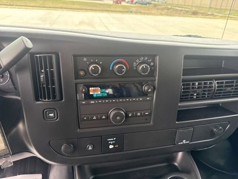 New 2026 Chevrolet Express 2500 RWD image 28