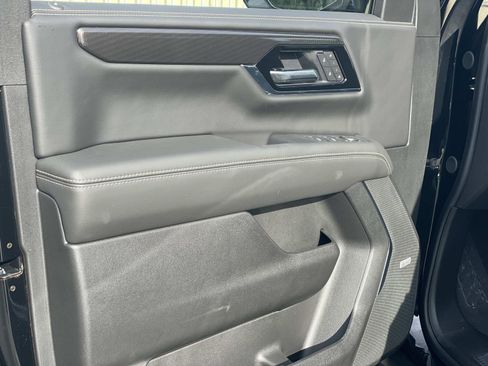 New 2026 GMC Yukon Elevation image 19