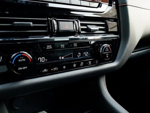 New 2025 Nissan Pathfinder Rock Creek image 15