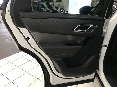Used 2023 Land Rover Range Rover Velar S AWD/4WD image 9