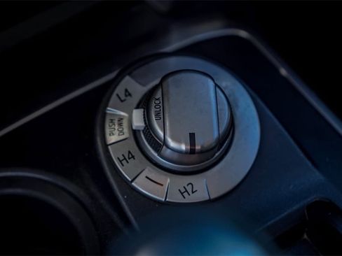 Used 2014 Toyota 4Runner SR5 image 31