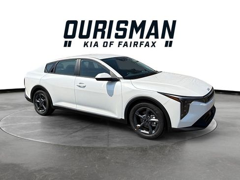 New 2026 Kia K4 FWD image 1