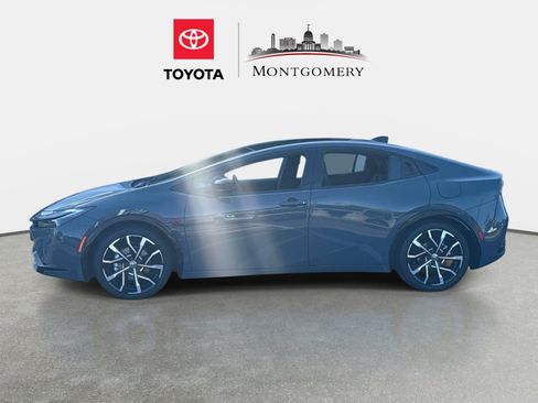 New 2026 Toyota Prius Plug-In Hybrid FWD image 6