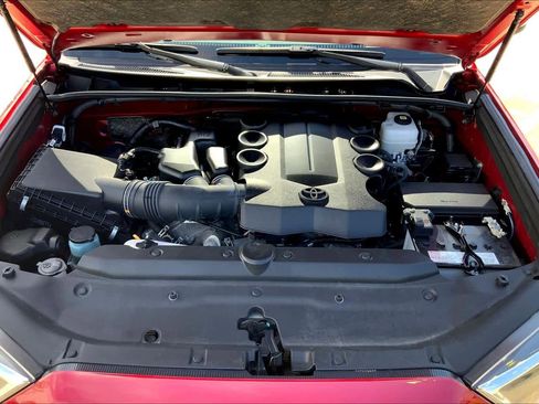 Used 2024 Toyota 4Runner TRD Off-Road Premium image 29