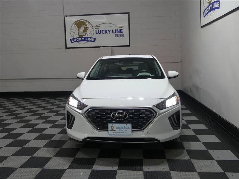 Used 2020 Hyundai Ioniq Limited FWD image 2